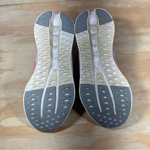 On Cloudsurfer Running Shoes Women’s Size 11 - Picture 7 of 9